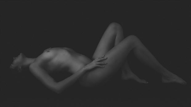 artistic nude studio lighting photo by photographer matt plumb photo
