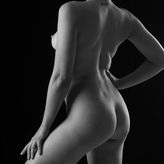 artistic nude studio lighting photo by photographer modella foto