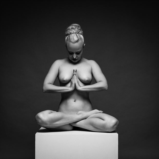 artistic nude studio lighting photo by photographer mskeetphoto