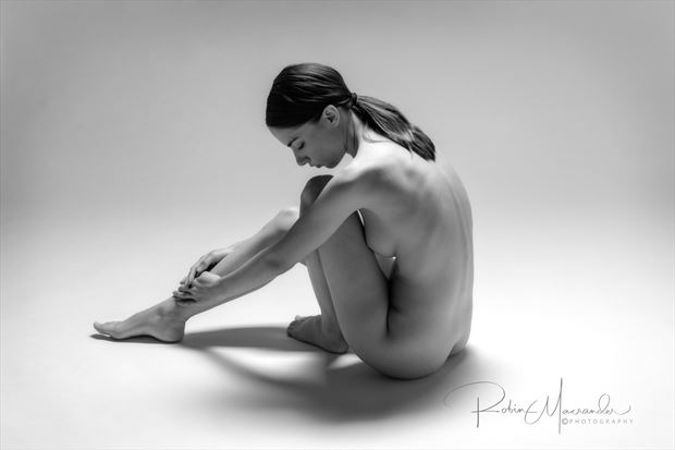artistic nude studio lighting photo by photographer photomac