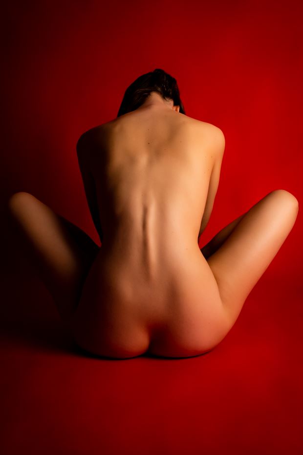 artistic nude studio lighting photo by photographer roderick allen