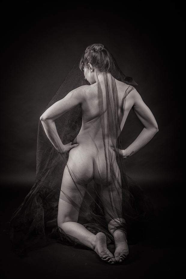 artistic nude studio lighting photo by photographer shadowscoverme