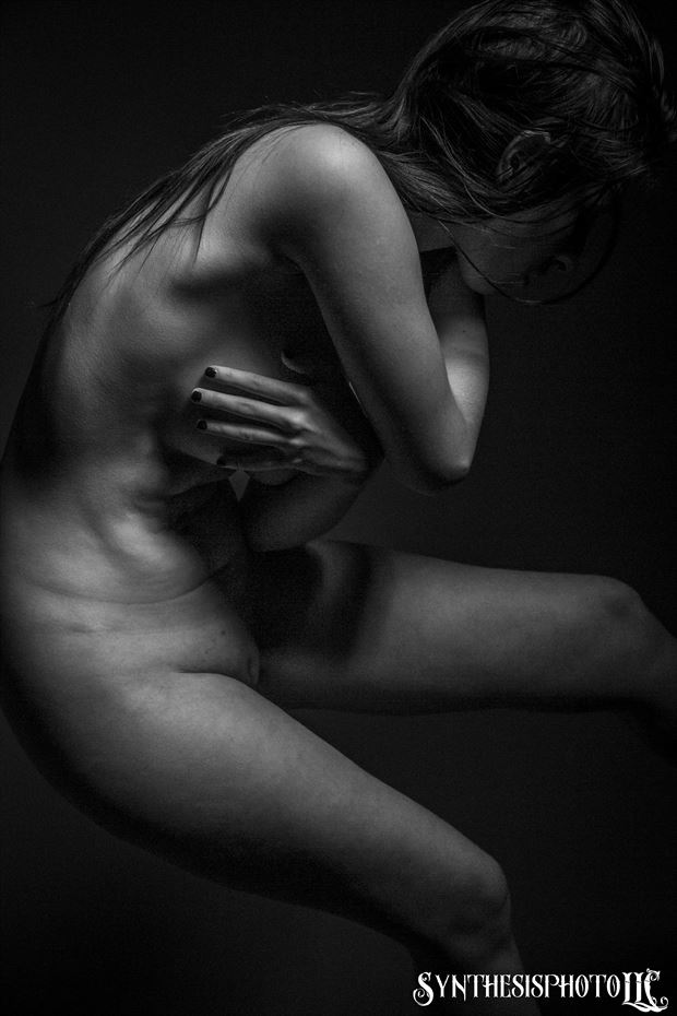 artistic nude studio lighting photo by photographer synthesis art 1