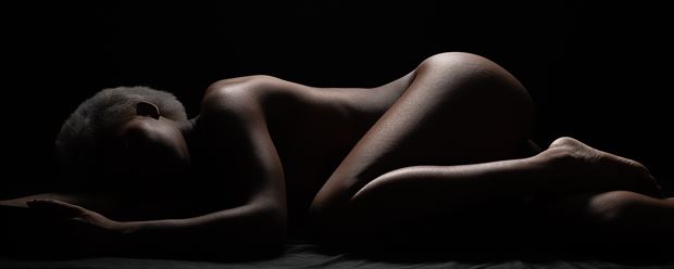 artistic nude studio lighting photo by photographer thewoodshednash