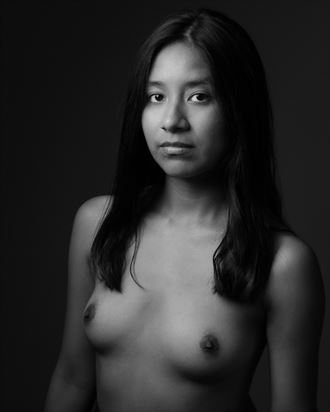 artistic nude studio lighting photo by photographer victor cerpa