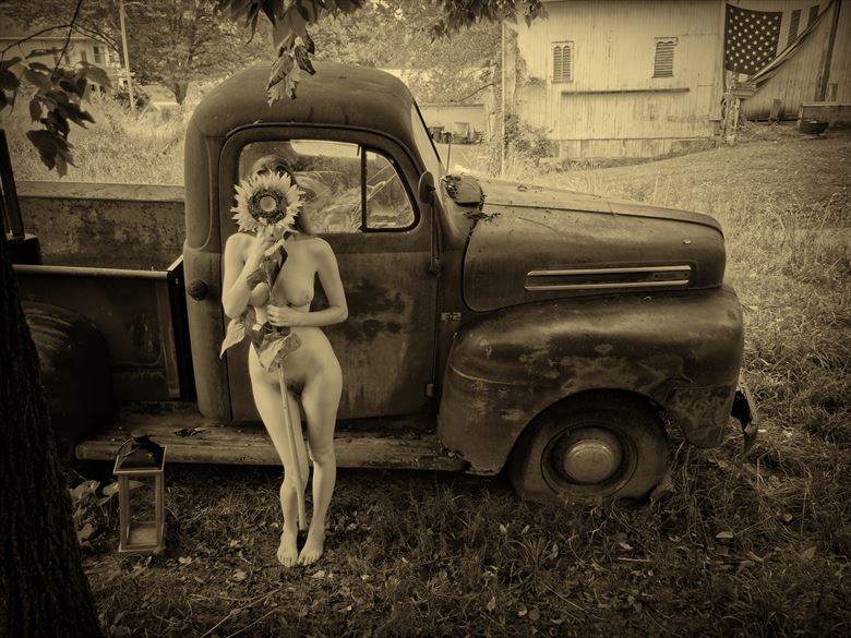 artistic nude vintage style photo by photographer davel