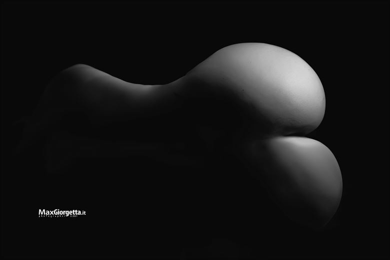 b side artistic nude photo by photographer max giorgetta