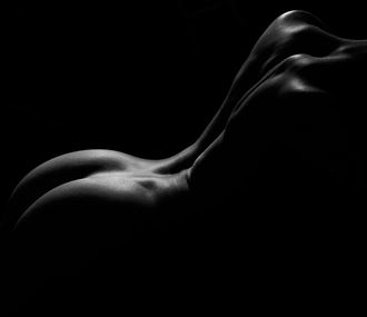 back artistic nude photo by photographer richard byrne