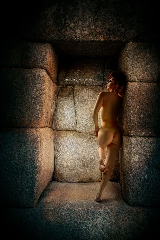 back in time artistic nude photo by photographer mountography