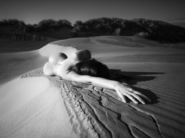 back to black artistic nude photo by photographer highway98