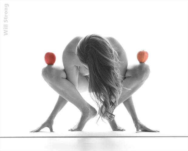 balance artistic nude photo by model missmissy