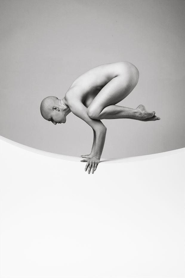 balance artistic nude photo by photographer mskeetphoto