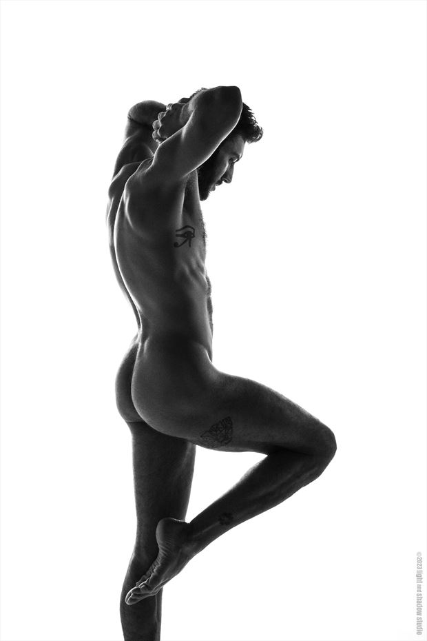 ballerino no 1 artistic nude photo by photographer light shadow studio
