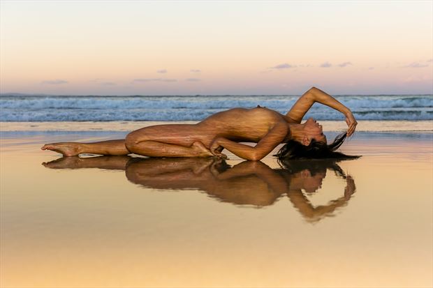 beach at dusk artistic nude photo by photographer tim bradshaw