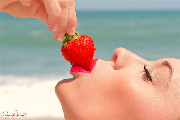 beach berry close up photo by photographer glenndcp