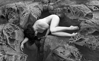 bean hollow artistic nude photo by photographer eric lowenberg