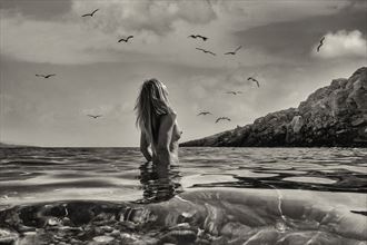 beautiful nature artistic nude photo by photographer manolis tsantakis
