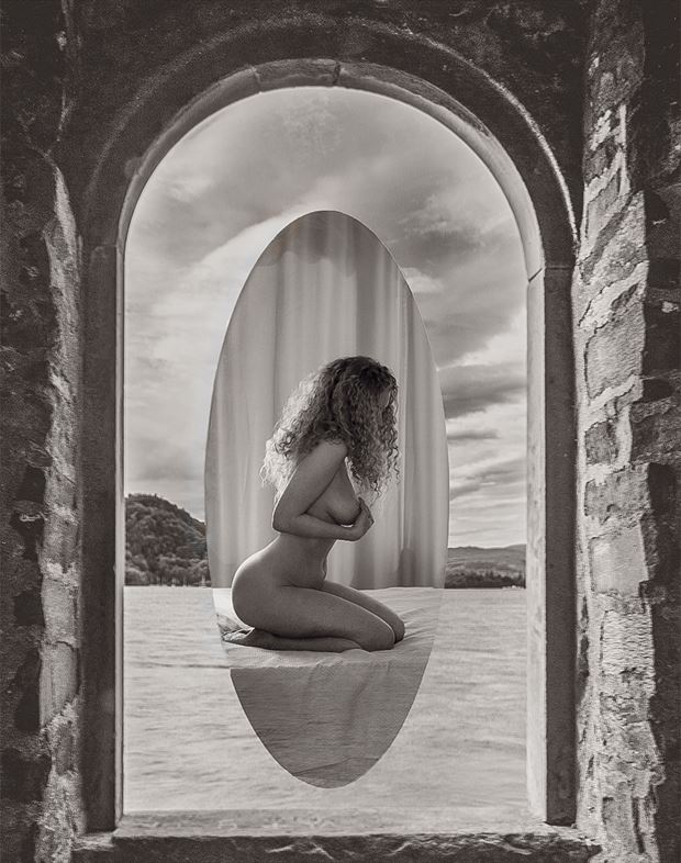 bedroom mirror artistic nude photo by model loreley