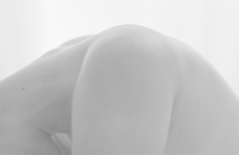 bent neck Artistic Nude Photo by Photographer eapfoto