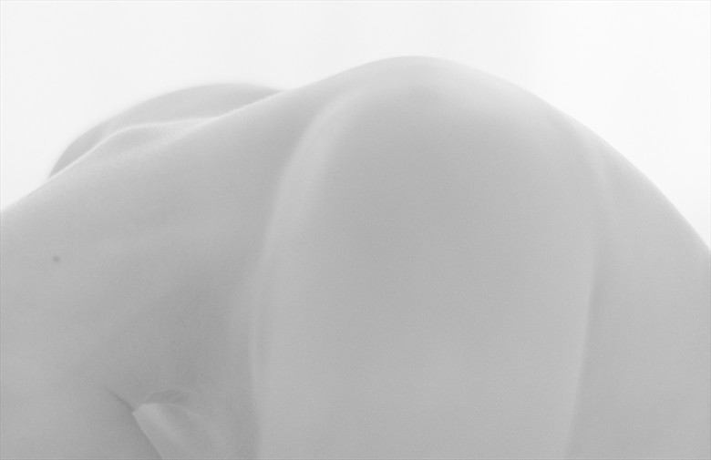 bent neck Artistic Nude Photo by Photographer eapfoto