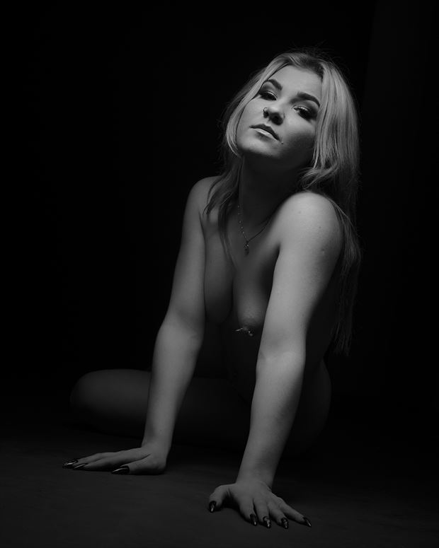 berit artistic nude photo by photographer chic divine studios