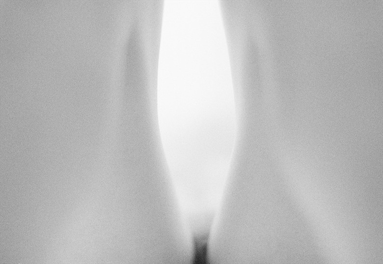 between two legs Artistic Nude Photo by Photographer eapfoto