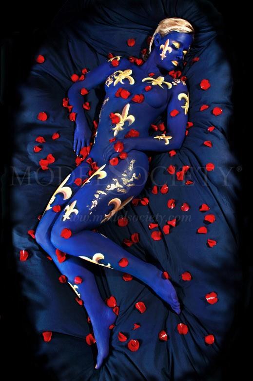 blue bed sensual artwork by artist bodyart j d%C3%BCsterwald