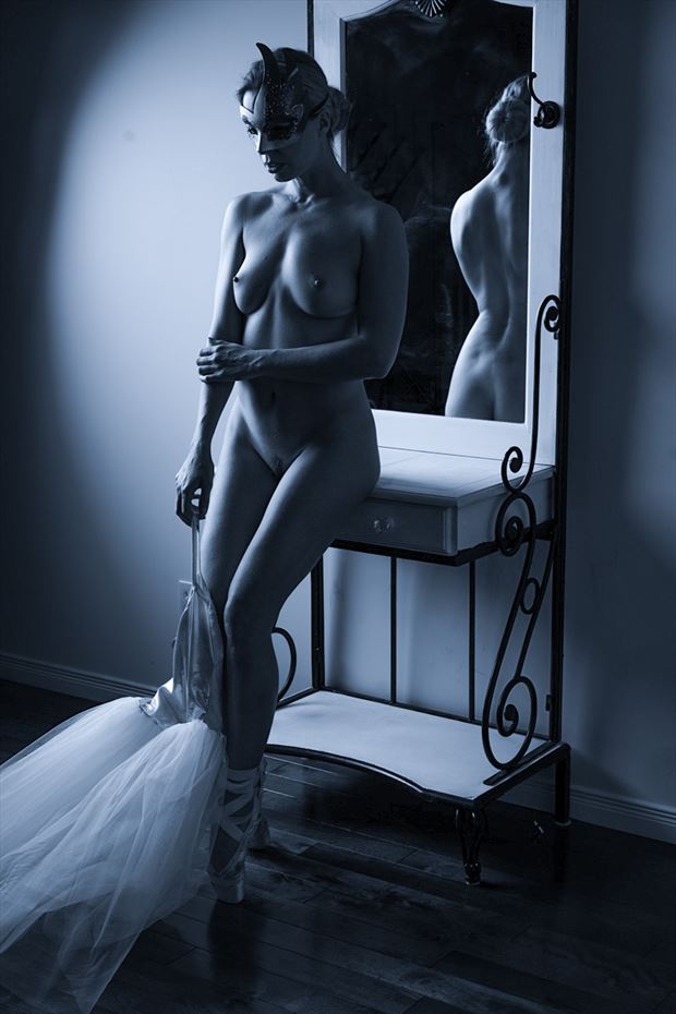 blue dancer artistic nude photo by photographer dorola visual artist