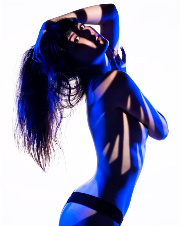 blue light artistic nude photo by model rayvenr