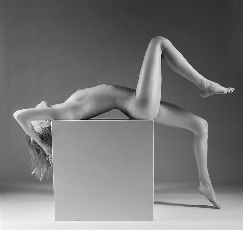 body artistic nude photo by photographer tommipxls