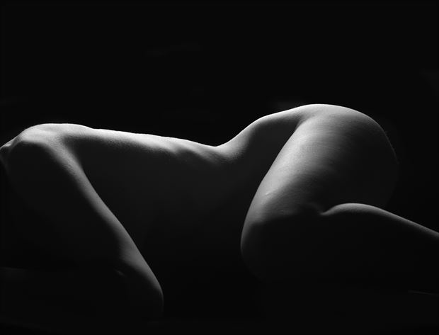 body line artistic nude photo by photographer mark hickman