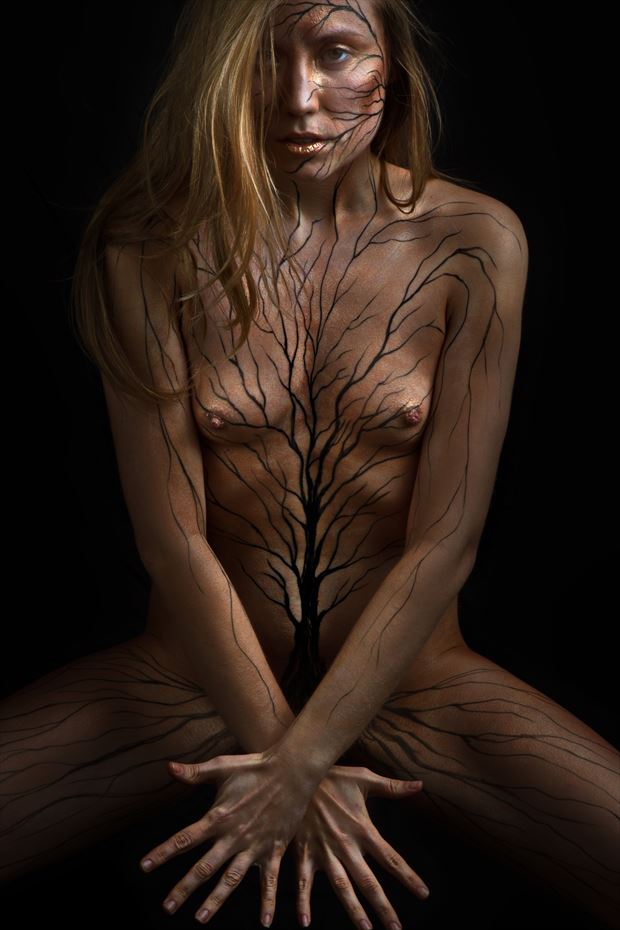 body painting studio lighting photo by photographer seane