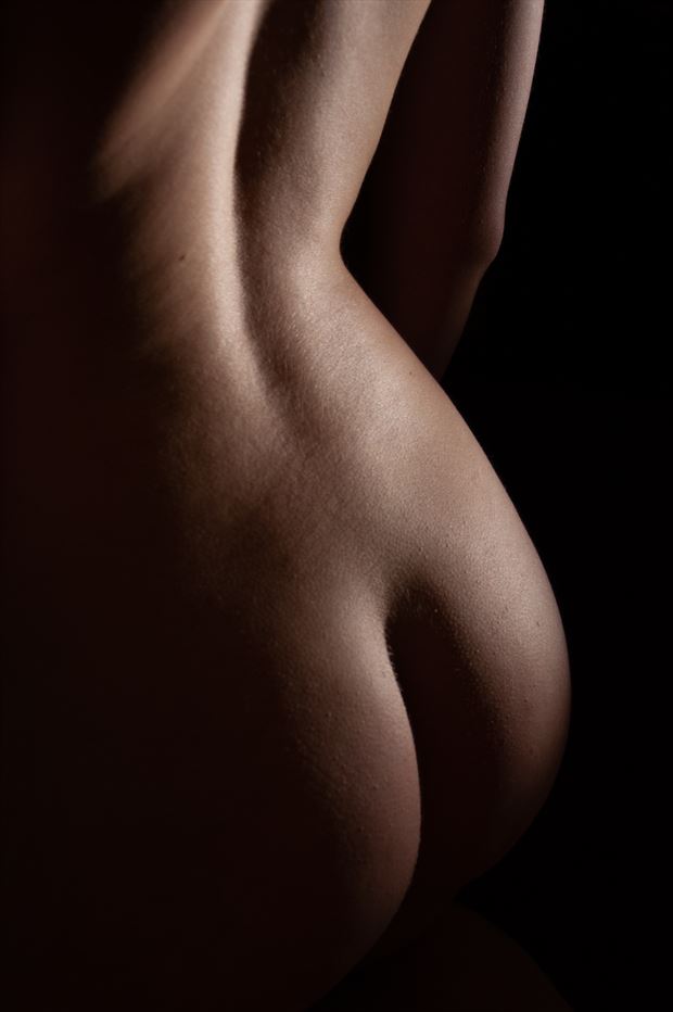 bodyscape in color artistic nude photo by photographer mattiasgraves