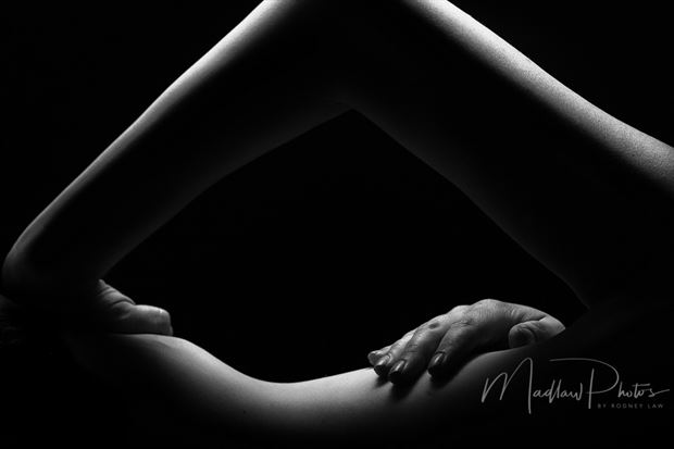 bodyscape studio lighting photo by photographer madlawphotos 