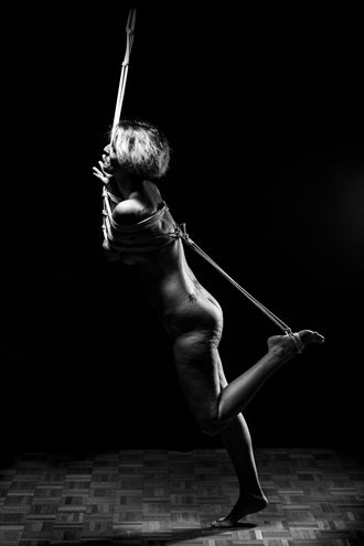 bound artistic nude photo by photographer bodyscapes odermatt