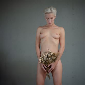 bouquet artistic nude photo by photographer ludwigdesmet