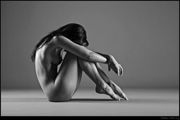 bow artistic nude photo by photographer thomas doering