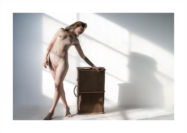 box sensual photo by photographer maher abdel aziz