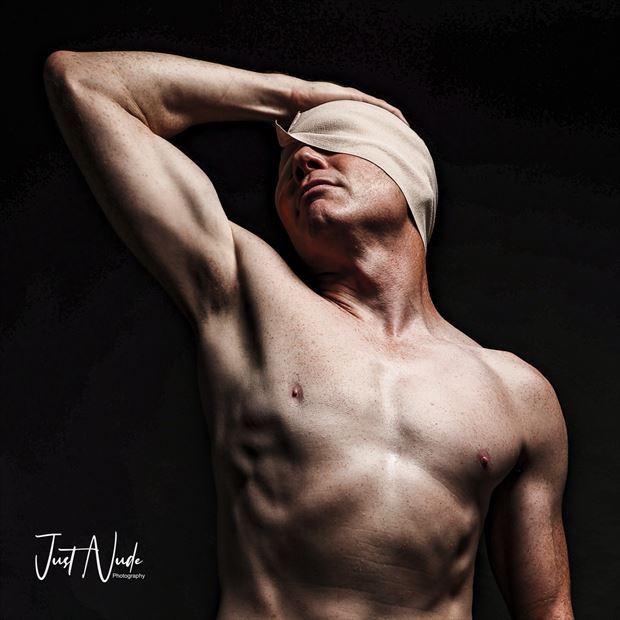 brain lost artistic nude photo by photographer justnude nl