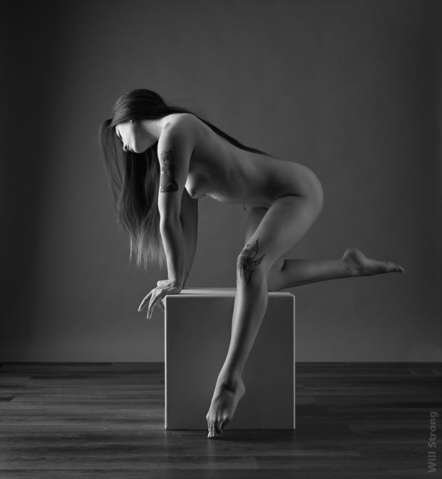 bri kneeling artistic nude photo by photographer yb2normal