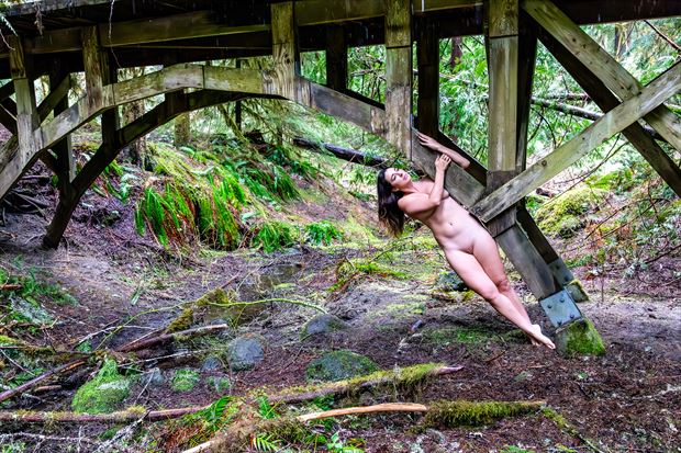 bridge support artistic nude photo by photographer chris watts