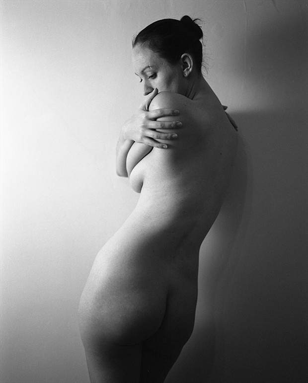by Andrew Kaiser Artistic Nude Photo by Model Olivia Odd
