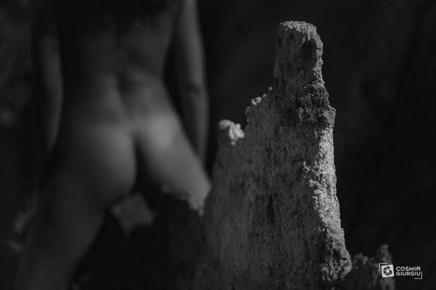 canion in miniature artistic nude photo by photographer cosmin calin giurgiu