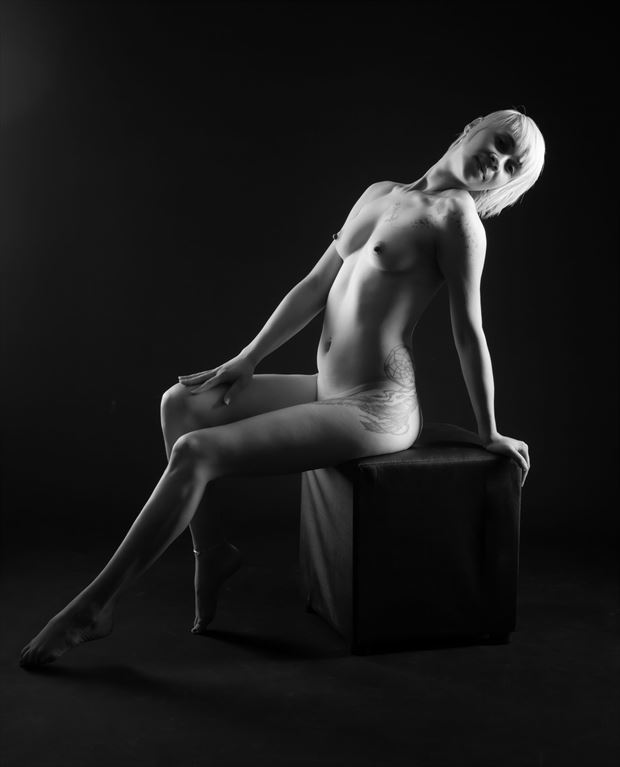 casual artistic nude photo by photographer allan taylor