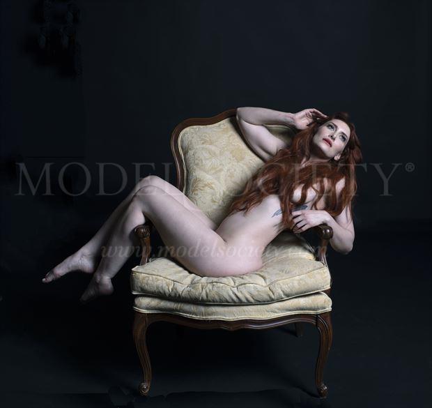 cat d artistic nude photo by photographer linda hollinger