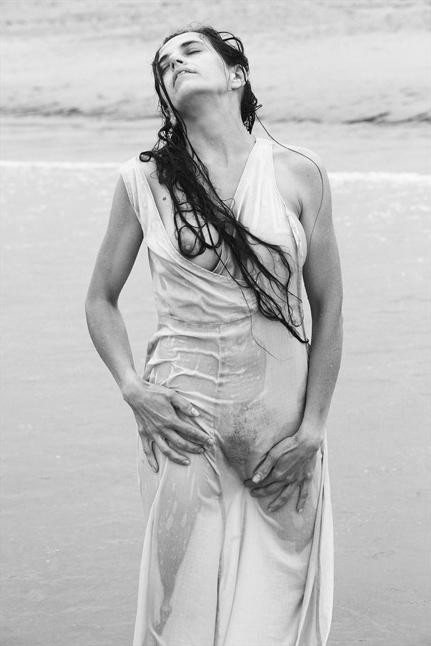 celles de mer 02 artistic nude photo by photographer iroiseorient