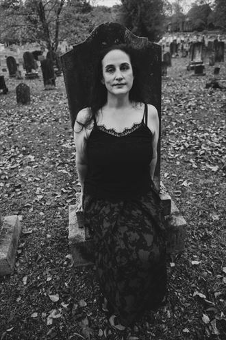 cemetery portraits vintage style photo by photographer dolce vita style