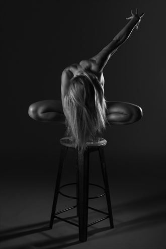 centered artistic nude photo by photographer matthew grey photo