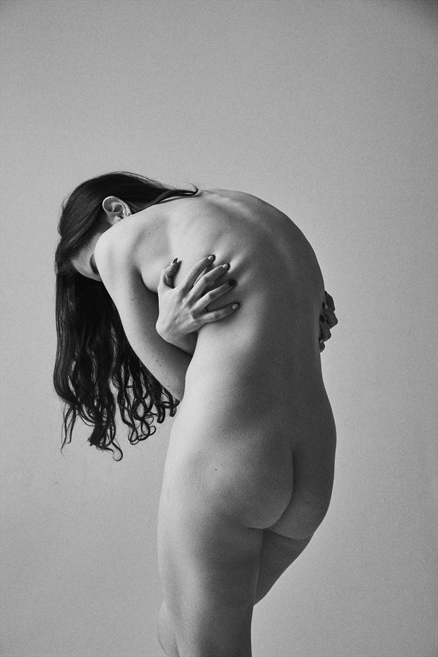 chello cruz artistic nude photo by model pretzelle