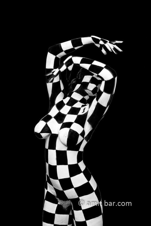 chess queen body painting artwork by photographer bodypainter